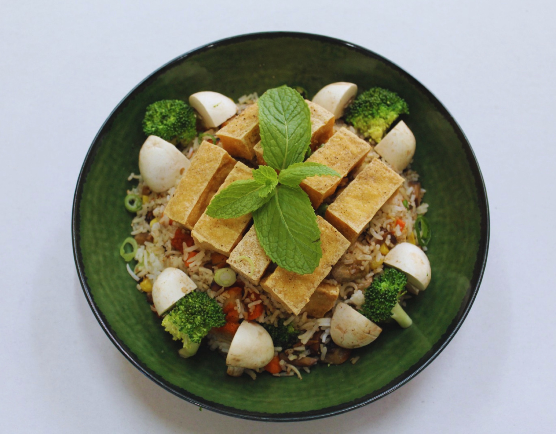 VieVegan vegan fried rice with vegetables and tofu